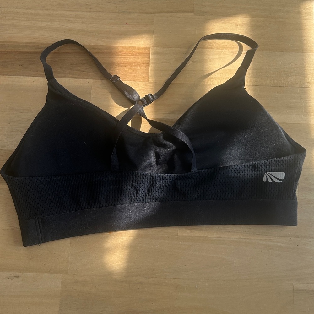 Bralette sport Marika Tek đź–¤
Taille L – dos croisé super flatteur - Picture 2 of 3